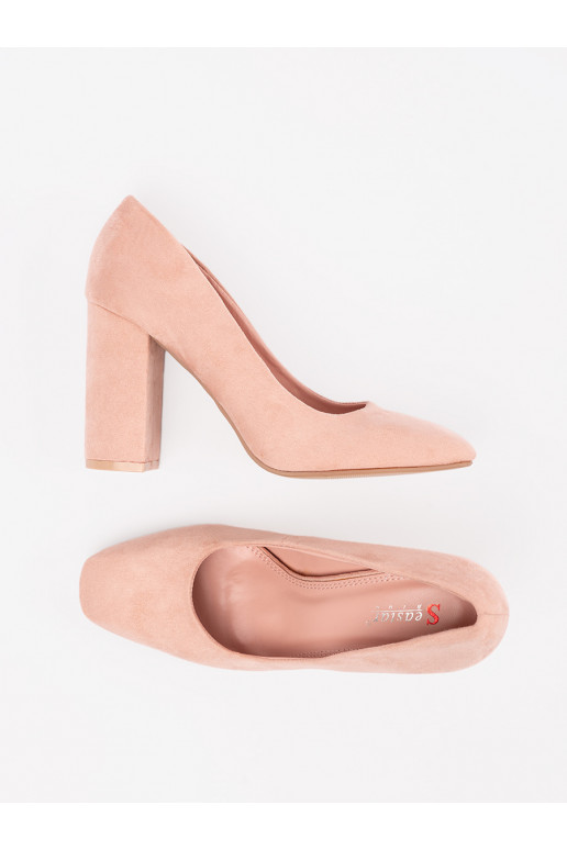  rozā krāsa puszābaki uz papēža