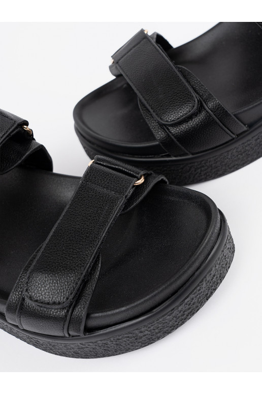 Melns  kurpes ar platformu