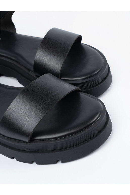 sandales  Melnas krāsas ar platformu sandales  Melnas krāsas ar platformu