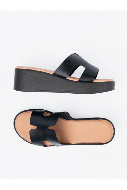 Sieviešu čības ar platformu Melnas krāsas Sieviešu čības ar platformu Melnas krāsas