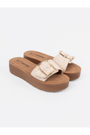 Čības zdobione złotą klamrą 2