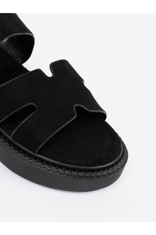 sandales Melnas krāsas ar platformu z wycięciami sandales Melnas krāsas ar platformu z wycięciami
