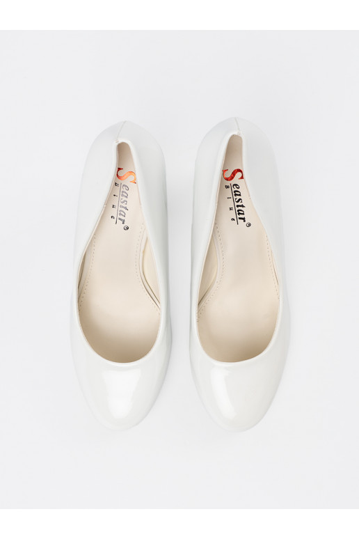 baltas krāsas puszābaki 