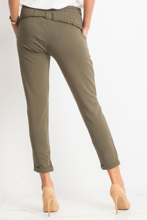 Haki krāsas bikses Pietuvināmas Haki krāsas bikses Pietuvināmas