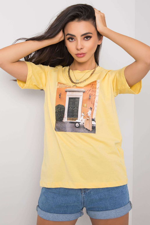 Dzeltens t-krekls ar Gloria apdruku Dzeltens t-krekls ar Gloria apdruku