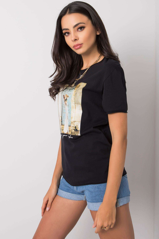 Melns T-krekls ar Benthe apdruku