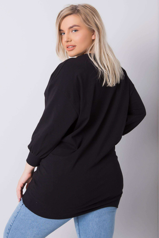 Melna plus izmēra blūze ar Messina... Melna plus izmēra blūze ar Messina...