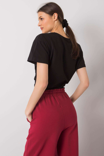 Melns t-krekls ar Elani... 2