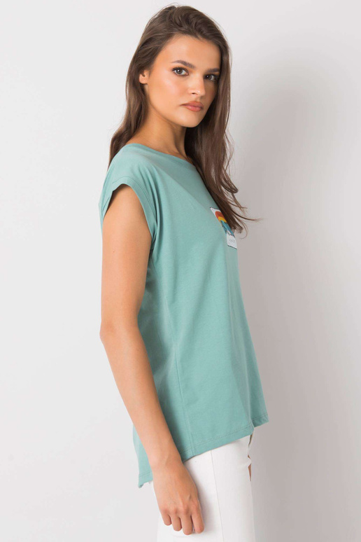 Gaiši zaļš T-krekls ar Aloha apdruku