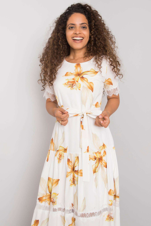 Balta kleita ar Jaina jostu