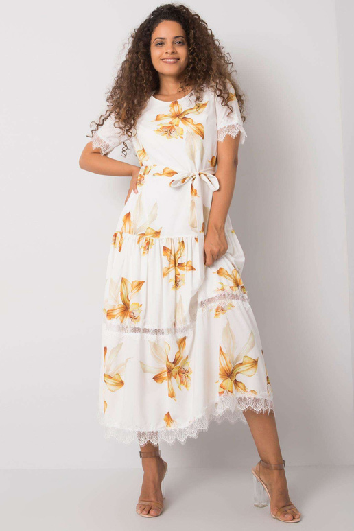 Balta kleita ar Jaina jostu