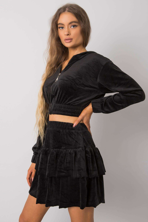 Melns velūra komplekts ar svārkiem Letta