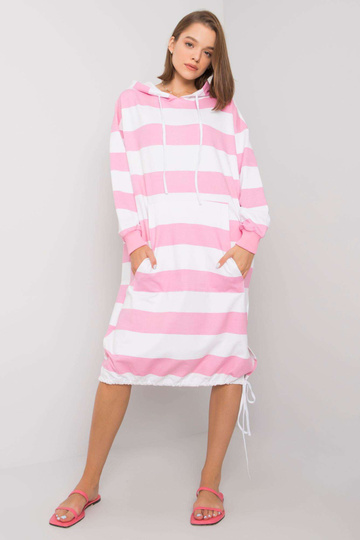 Žannija balta un gaiši rozā...