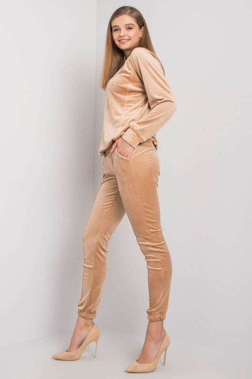 Bēša velūra divdaļīgs komplekts Kimberly