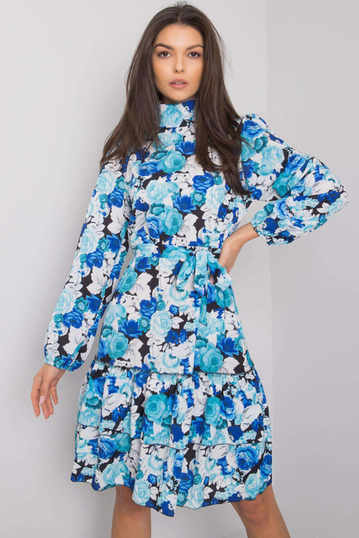 Melna un zila ziedu kleita ar volānu... Melna un zila ziedu kleita ar volānu...