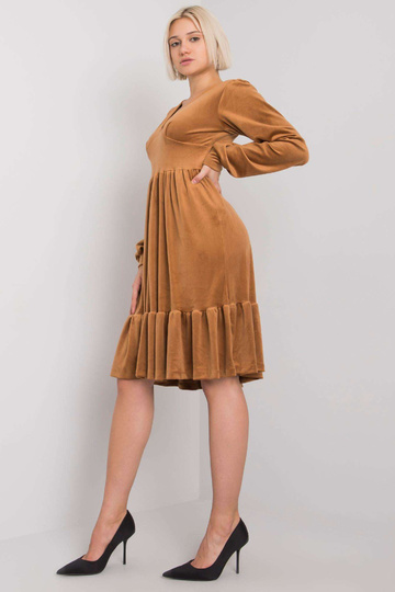 Kamieļu velūra kleita ar... 2