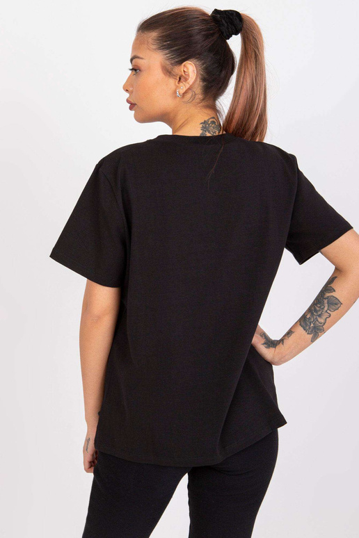 Melns sieviešu T-krekls ar nefrītu Melns sieviešu T-krekls ar nefrītu