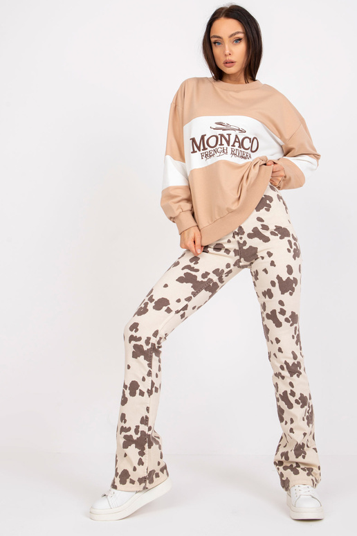 Bēšs sporta krekls ar Bethany uzrakstu