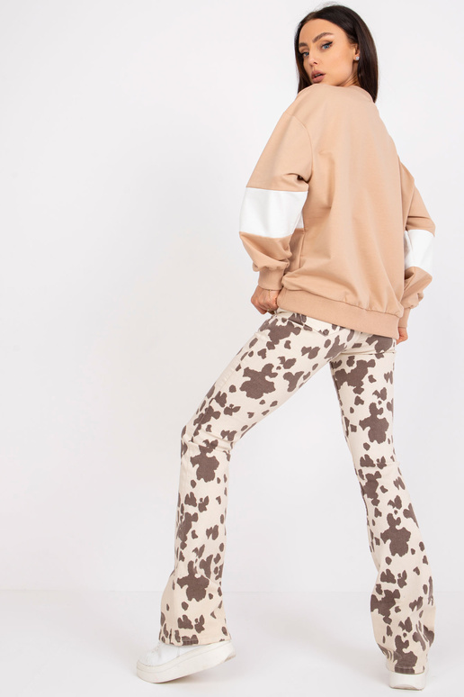 Bēšs sporta krekls ar Bethany uzrakstu