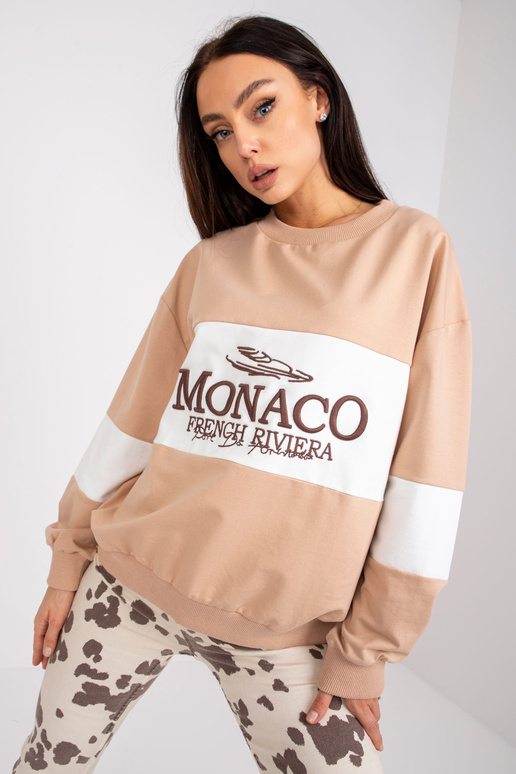 Bēšs sporta krekls ar Bethany uzrakstu