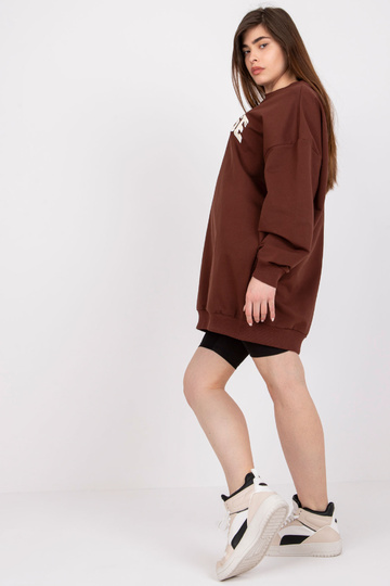 Tumši brūns sporta krekls...