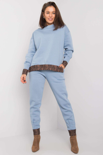 Zils sporta tērpa komplekts...