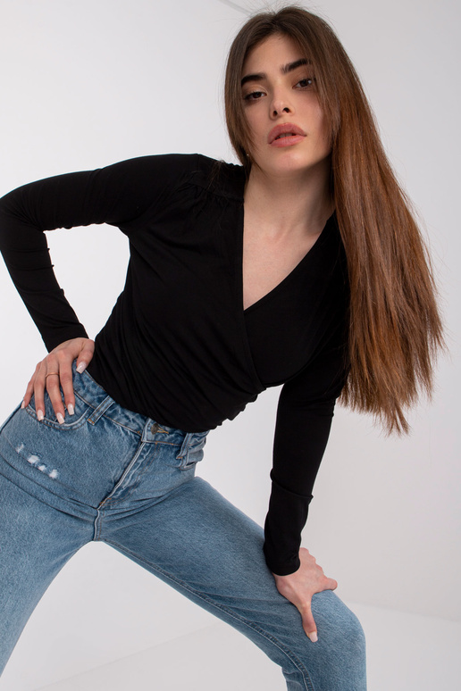 Melna blūze ar izgriezumu Alicante Melna blūze ar izgriezumu Alicante