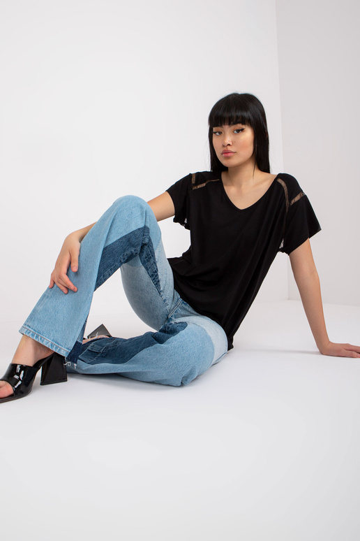 Melna viskozes gadījuma blūze ar... Melna viskozes gadījuma blūze ar...