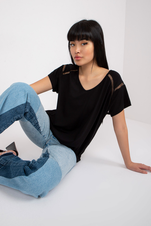 Melna viskozes gadījuma blūze ar... Melna viskozes gadījuma blūze ar...