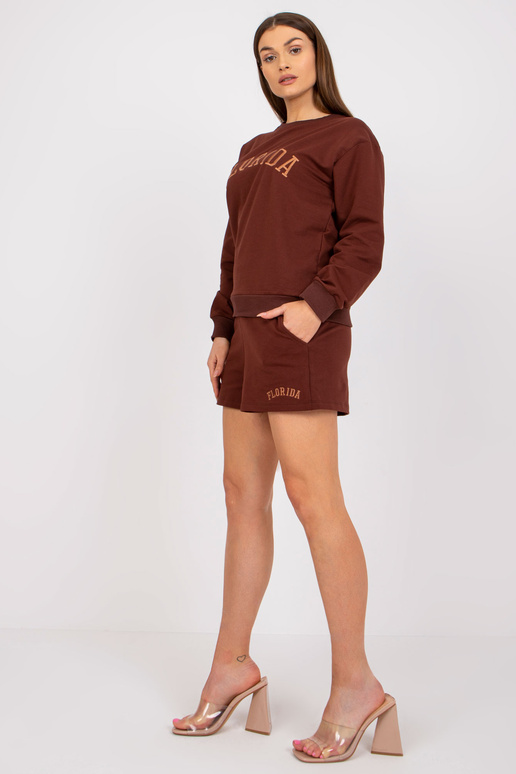 Brūns sporta kreklu komplekts ar kabatām