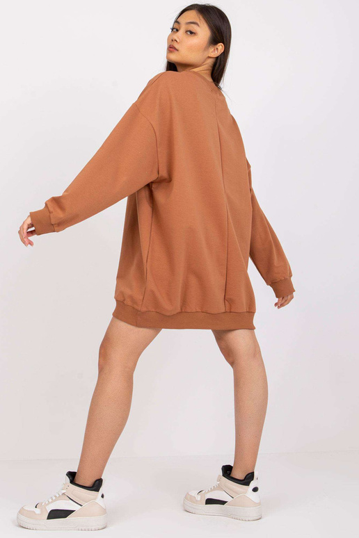 Gaiši brūns garš sporta krekls ar... Gaiši brūns garš sporta krekls ar...