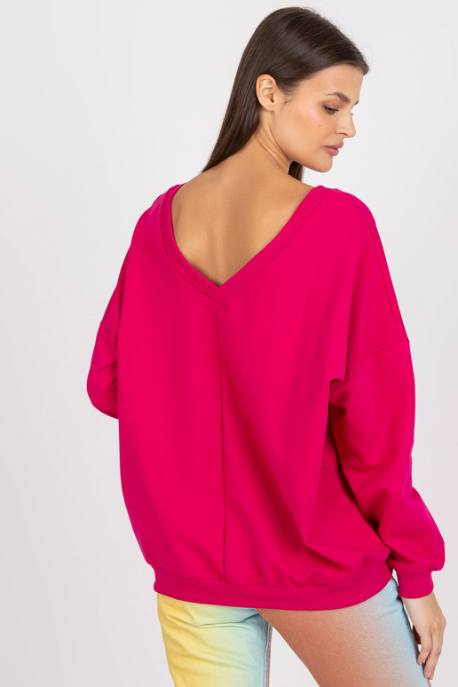 Fuksijas balts džemperis ar brīvu... Fuksijas balts džemperis ar brīvu...