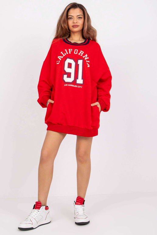 Suzanne sieviešu sarkanais garais...