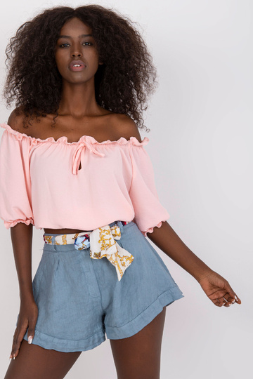 Gaiši rozā īsa spāņu blūze...