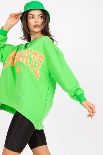 Zaļš un oranžs džemperis ar...