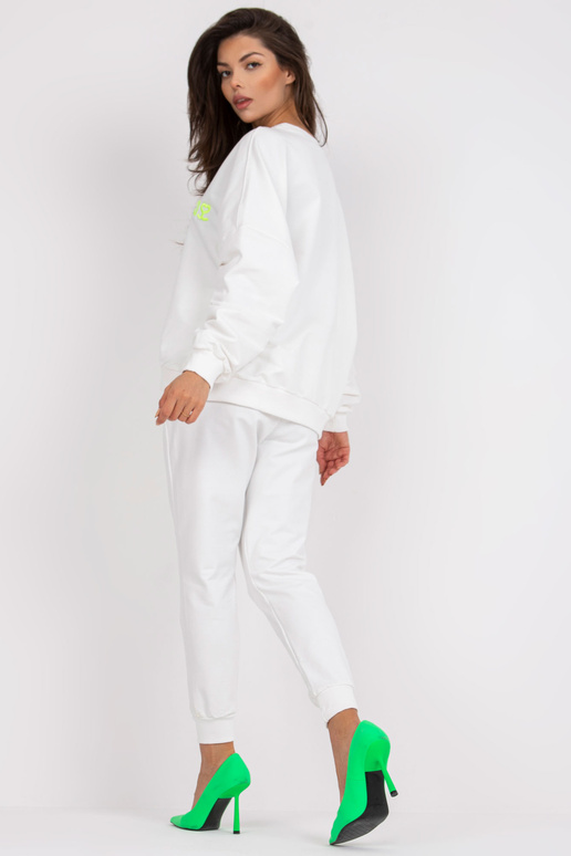 Balts divdaļīgs kokvilnas treniņtērpa...