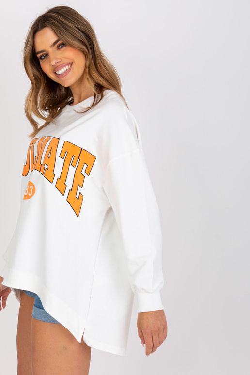 Balts un oranžs asimetrisks oversize... Balts un oranžs asimetrisks oversize...