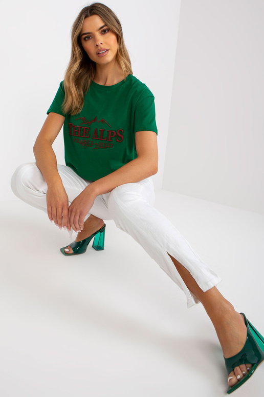 Zaļš un bēšs brīvs t-krekls ar svītrām