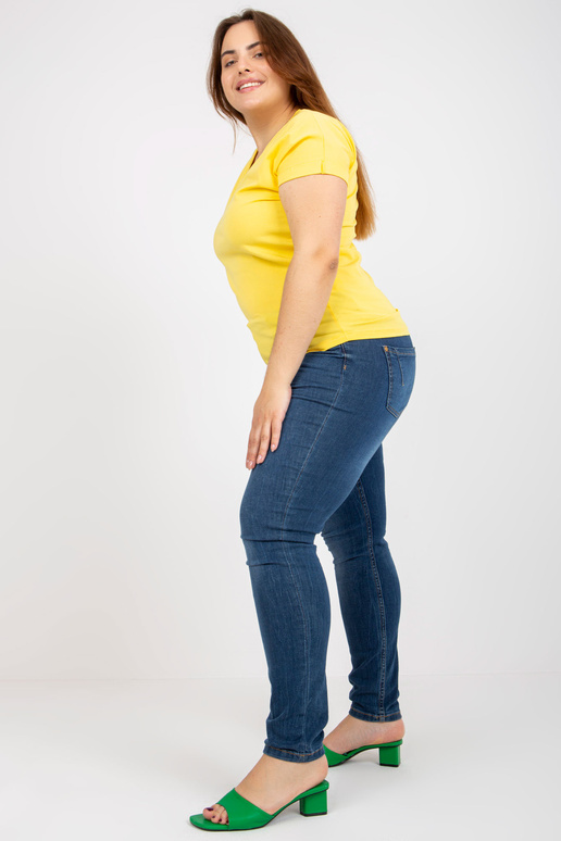 Dzeltens plus izmēra t-krekls ar V...