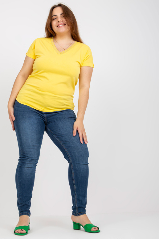 Dzeltens plus izmēra t-krekls ar V...