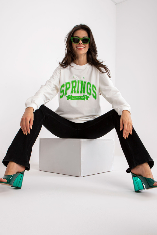 Balts un zaļš oversize kapuci ar apdruku