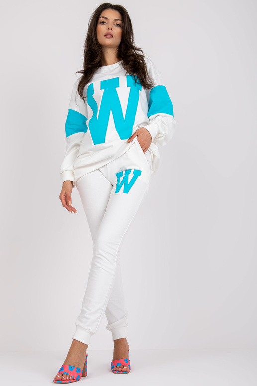 Balts un zils sporta kreklu komplekts...