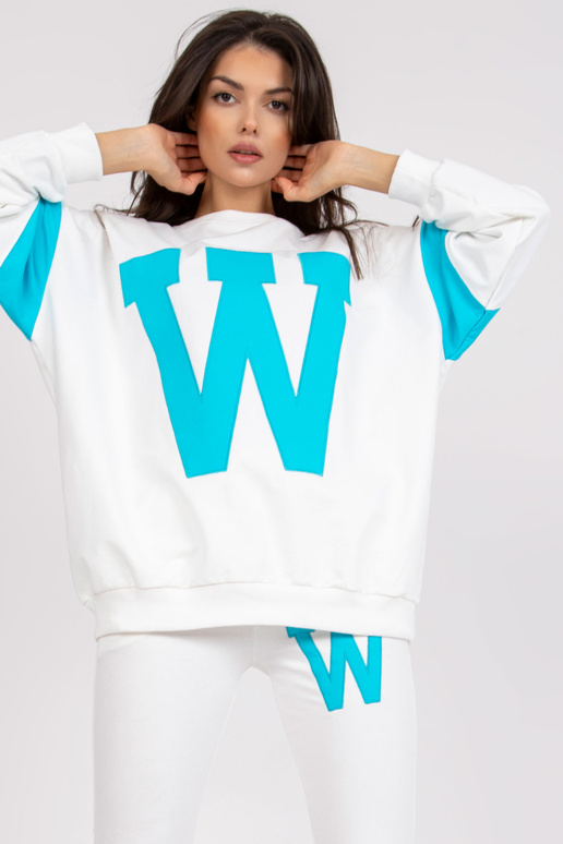 Balts un zils sporta kreklu komplekts...