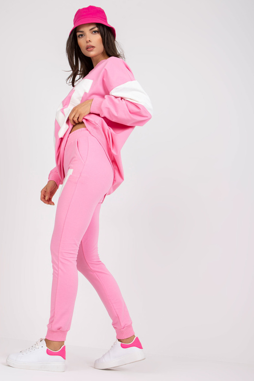 Rozā un baltā kokvilnas sporta tērpa...