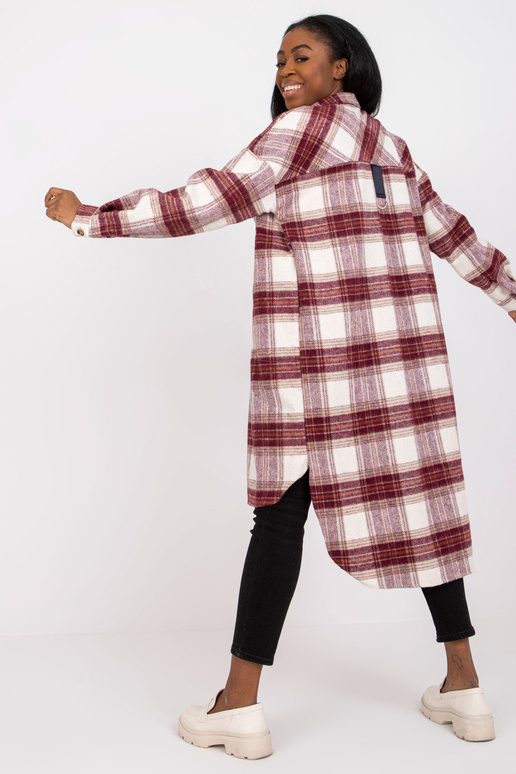 Bordo un balts garais krekls viena...