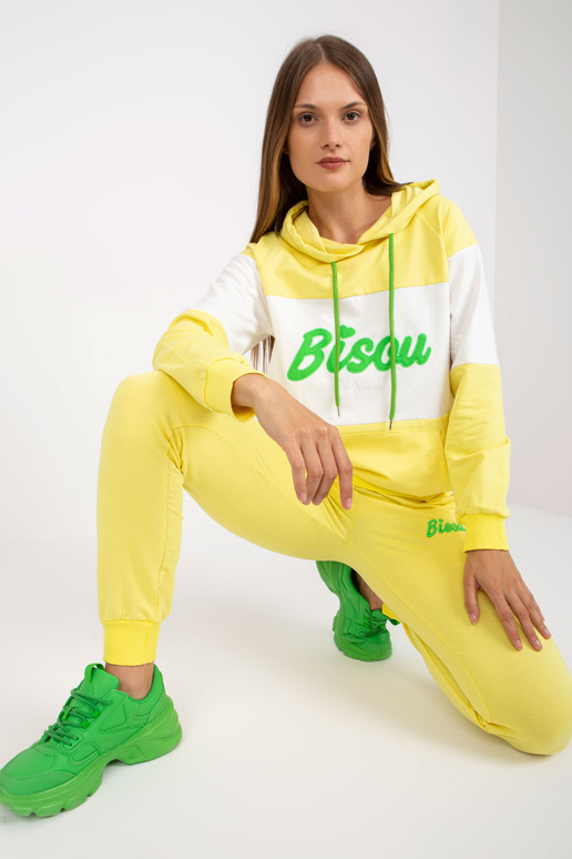 Dzeltens un zaļš divdaļīgs... Dzeltens un zaļš divdaļīgs...