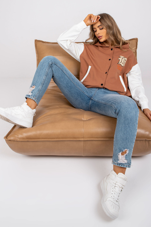 Gaiši brūns beisbola džemperis ar... Gaiši brūns beisbola džemperis ar...