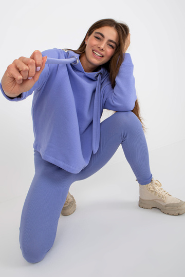 Gaiši violets divdaļīgs...