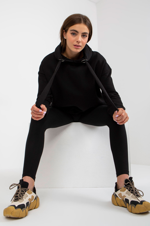 Melns sieviešu sporta kreklu...