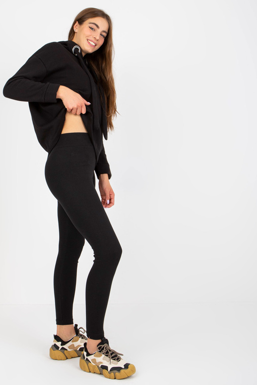 Melns sieviešu sporta kreklu...